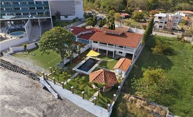 Casa Frente al Mar en Malibú Panamá