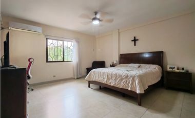 Casa en Venta en Ancón | Amplios espacios 348 m2 CT