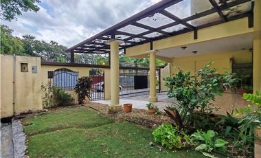 Casa en Venta en Ancón | Amplios espacios 348 m2 CT