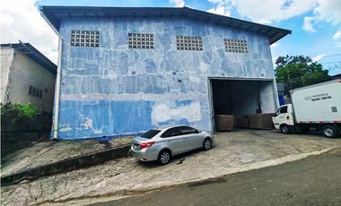 Galera en Venta en Pueblo Nuevo 800 m2 CT