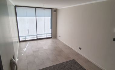 INCUYE GASTOS COMUNES. 2 DORMITORIOS 2 BAÑOS + EST Y BOD