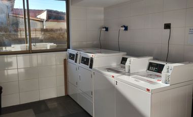 INCUYE GASTOS COMUNES. 2 DORMITORIOS 2 BAÑOS + EST Y BOD