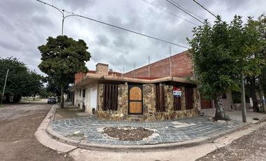 Venta casa 3 dormitorios en San Pedrito