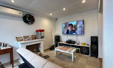 VENTA CASA 239.80M2 2 HAB - B° ALTO COMEDERO