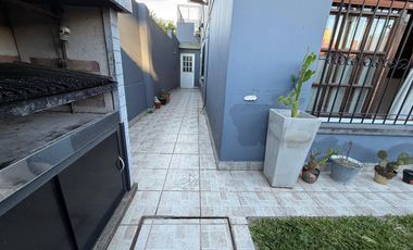 VENTA AMPLIA CASA 4 AMB. TERRAZA PARRILLA COCHERAS