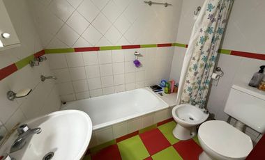 VENTA AMPLIA CASA 4 AMB. TERRAZA PARRILLA COCHERAS