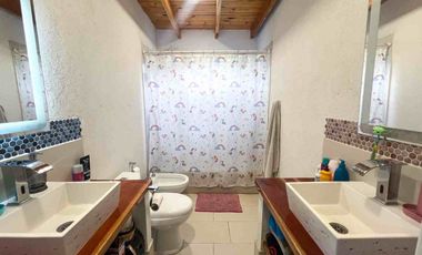 VENTA CASA 6 AMBIENTES SANTA ELENA PILETA CAVA
