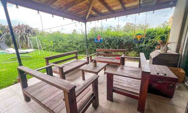 VENTA CASA 6 AMBIENTES SANTA ELENA PILETA CAVA