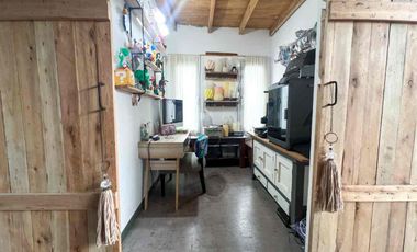 VENTA CASA 6 AMBIENTES SANTA ELENA PILETA CAVA