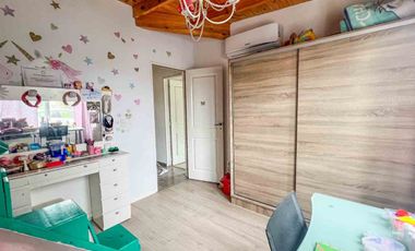 VENTA CASA 6 AMBIENTES SANTA ELENA PILETA CAVA