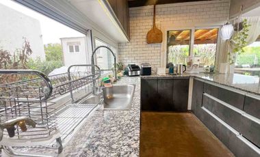 VENTA CASA 6 AMBIENTES SANTA ELENA PILETA CAVA