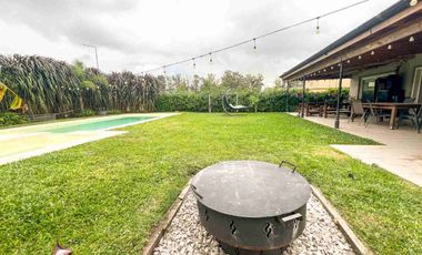 VENTA CASA 6 AMBIENTES SANTA ELENA PILETA CAVA