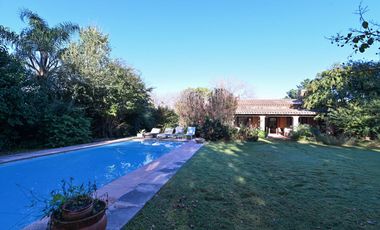 CASA EN VENTA EN BARRIO CERRADO LA CHELTONIA