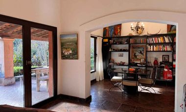 CASA EN VENTA EN BARRIO CERRADO LA CHELTONIA
