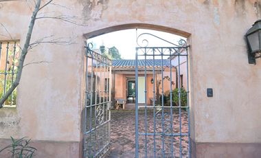 CASA EN VENTA EN BARRIO CERRADO LA CHELTONIA