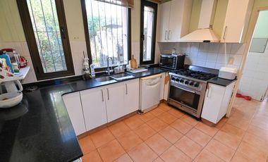 CASA EN VENTA EN BARRIO CERRADO LA CHELTONIA