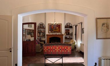 CASA EN VENTA EN BARRIO CERRADO LA CHELTONIA