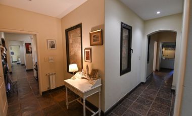 CASA EN VENTA EN BARRIO CERRADO LA CHELTONIA