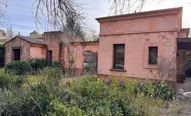 CASA EN VENTA EN BARRIO CERRADO LA CHELTONIA