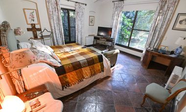 CASA EN VENTA EN BARRIO CERRADO LA CHELTONIA