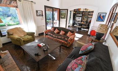 CASA EN VENTA EN BARRIO CERRADO LA CHELTONIA