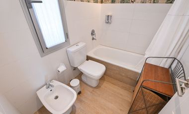 Casa moderna en La Cheltonia con piscina y golf