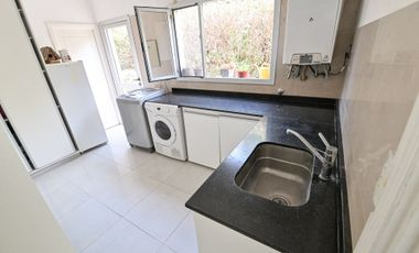 Casa moderna en La Cheltonia con piscina y golf