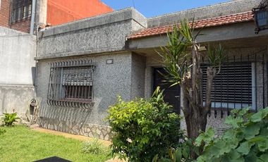 VENTA MORÓN CASA MULTIFAMILIAR 6 AMB COCHERA