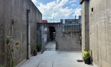 VENTA MORÓN CASA MULTIFAMILIAR 6 AMB COCHERA