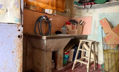 VENTA MORÓN CASA MULTIFAMILIAR 6 AMB COCHERA