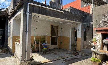 VENTA MORÓN CASA MULTIFAMILIAR 6 AMB COCHERA