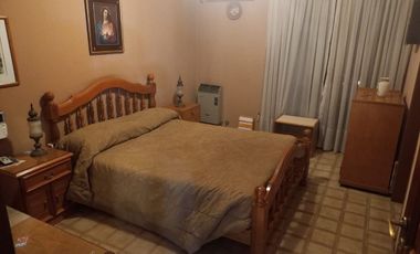 CASA 4 DORMITORIOS EN EL CENTRO DE JUNÍN!