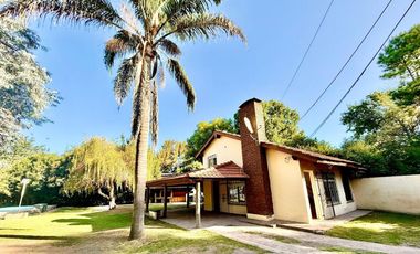 VENTA DE CASA CON PISCINA EN SAN MIGUEL DEL MONTE
