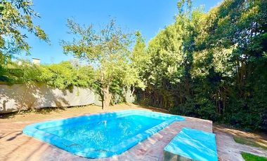 VENTA DE CASA CON PISCINA EN SAN MIGUEL DEL MONTE