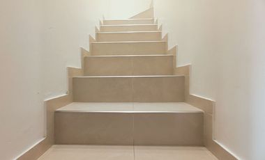 CASA EN VENTA 4 DORMITORIOS EN CITY BELL+ PILETA