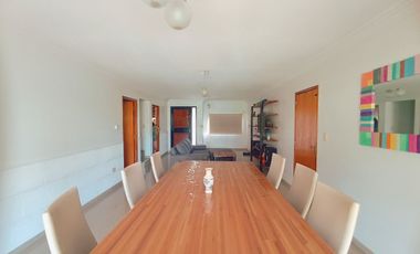 CASA EN VENTA 4 DORMITORIOS EN CITY BELL+ PILETA