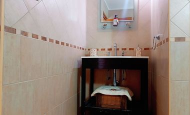 CASA EN VENTA 4 DORMITORIOS EN CITY BELL+ PILETA