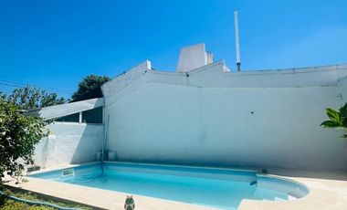 VENTA CASA 2 DORM. CON PILETA
