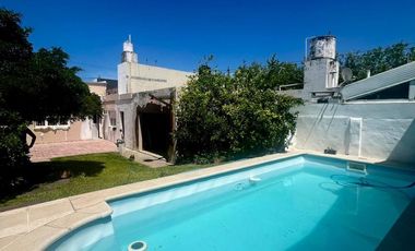 VENTA CASA 2 DORM. CON PILETA