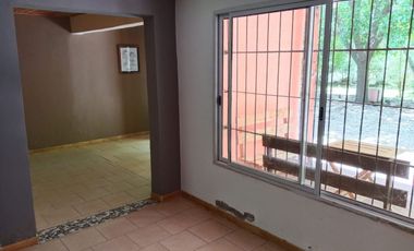 VENTA CASA + TERRENO GENERAL ALVEAR