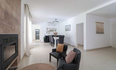VENTA CASA QUINTA 20 DE JUNIO ZONA OESTE GBA