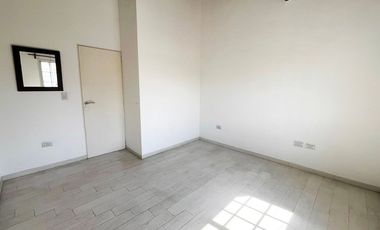 DUPLEX EN ALQUILER 3AMB RAMOS MEJIA CON PATIO