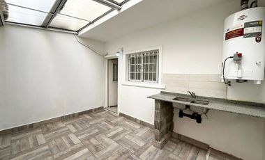 DUPLEX EN ALQUILER 3AMB RAMOS MEJIA CON PATIO