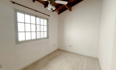 DUPLEX EN ALQUILER 3AMB RAMOS MEJIA CON PATIO