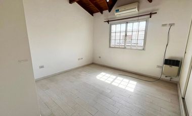 DUPLEX EN ALQUILER 3AMB RAMOS MEJIA CON PATIO