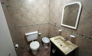 DUPLEX EN ALQUILER 3AMB RAMOS MEJIA CON PATIO