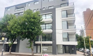 DEPARTAMENTO A LA VENTA C/COCHERA Y AMPLIO BALCÓN
