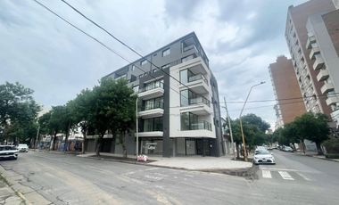 DEPARTAMENTO A LA VENTA C/COCHERA Y AMPLIO BALCÓN