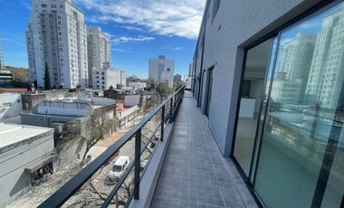 DEPARTAMENTO A LA VENTA C/COCHERA Y AMPLIO BALCÓN