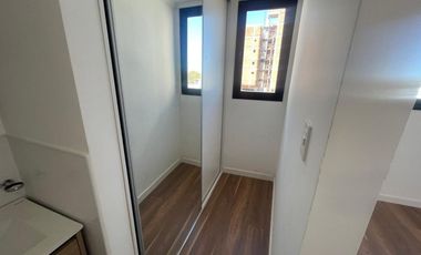 DEPARTAMENTO A LA VENTA C/COCHERA Y AMPLIO BALCÓN